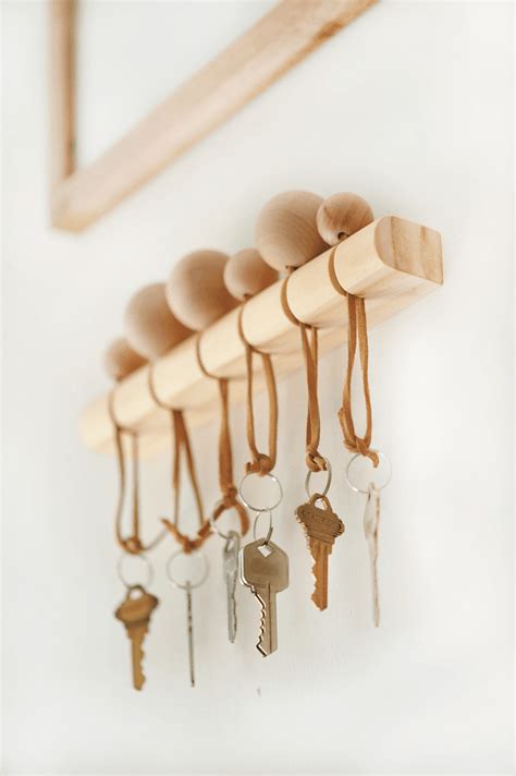 a new bloom - diy and craft projects, home interiors, style and recipes: DIY Modern Wood Keyholder