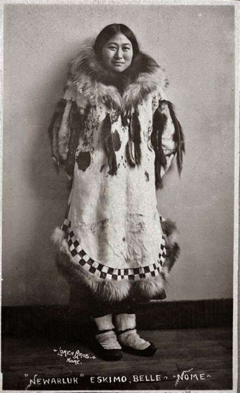 Inuit Indian woman, photographed in 1907 in Nome, Alaska. | Native american clothing, Inuit ...