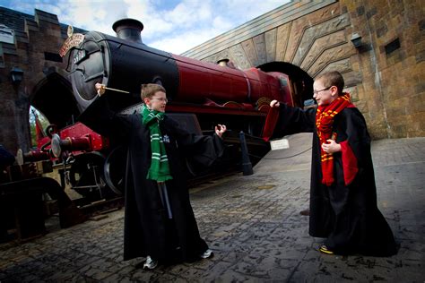 Hogwarts Express Comes to Wizarding World of Harry Potter | Orlando theme parks, Universal ...