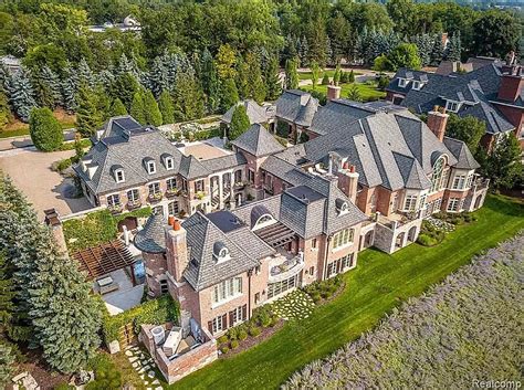 See Inside the 10 Most Expensive Homes For Sale in MI Right Now