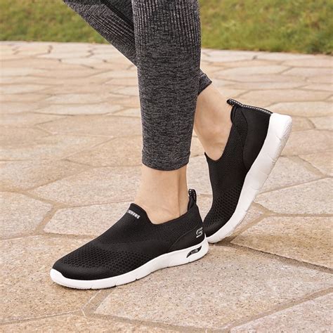 skechers รุ่น arch fit refine-don’t go black/white | Shopee Thailand