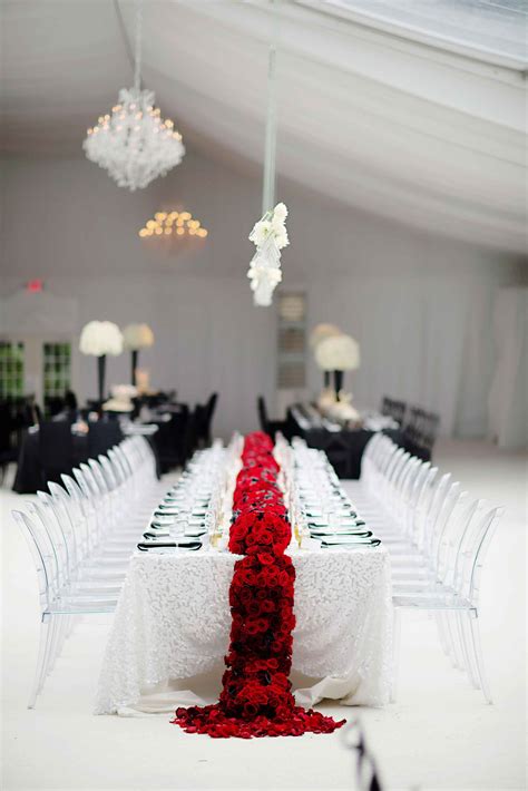 Black and White Modern Wedding with Unique Details in Cincinnati ...