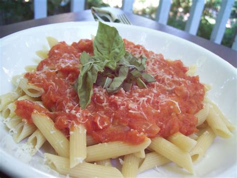 The Learning Curve: Pasta with Fresh Roma Tomato Sauce