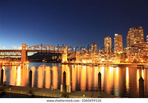 Vancouver Skyline Night Stock Photo 1060699526 | Shutterstock