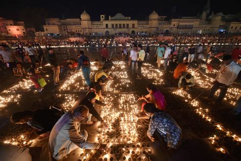 At Ayodhya 'Deepotsav' on Diwali, Grandeur of 'Treta Yug' Comes Alive