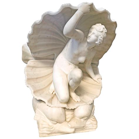 Art Deco Venus Glass Sculptrue For Sale at 1stDibs