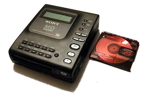 Sony MiniDisc Player - The 90 Best Gadgets of the '90s | Complex