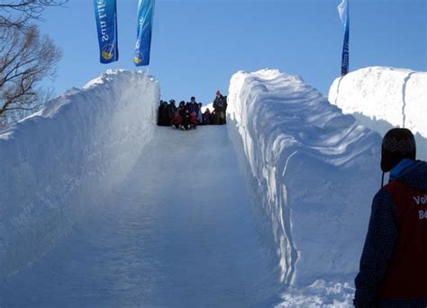 Ice slides a thrill at Winterlude | NCPR News