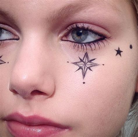 Drawing Stars On Your Face With Eyeliner Is The Most Whimsical Fashion Week Trend Yet | Tatuaje ...