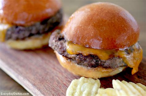 Easy Homemade Hamburger Buns Recipe