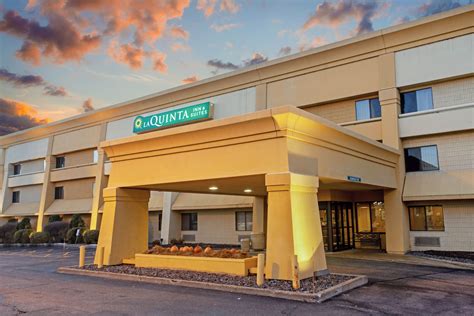 La Quinta Inn & Suites by Wyndham Stevens Point | Stevens Point, WI Hotels