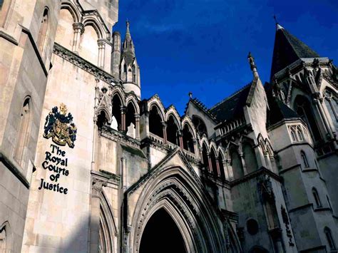 Guide To The Royal Courts of Justice - Footprints Tours