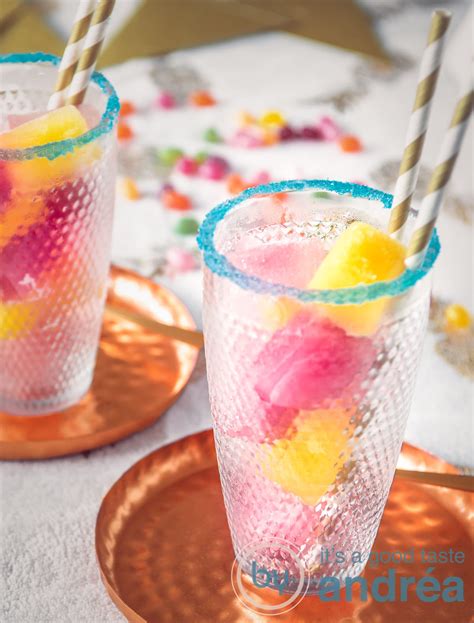 Ice-cold drinks {Kid's birthday party} - By Andrea Janssen