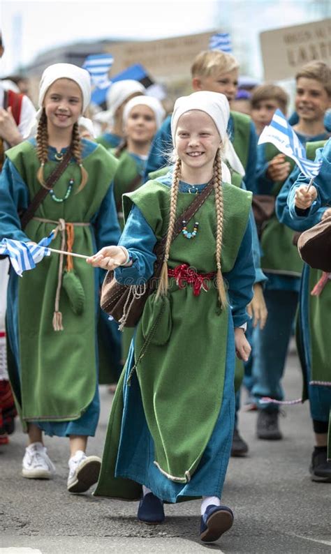 Estonian People in Traditional Clothing Walking the Streets of Tallinn Editorial Photography ...