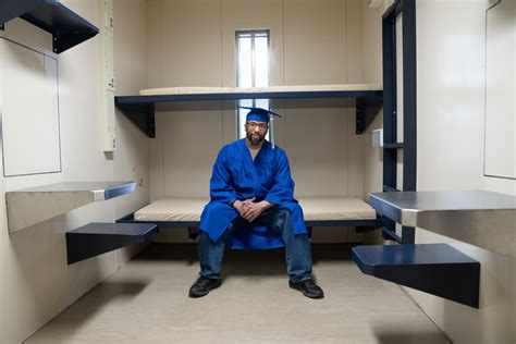 Inmates celebrate graduation from Lino Lakes in-prison college program