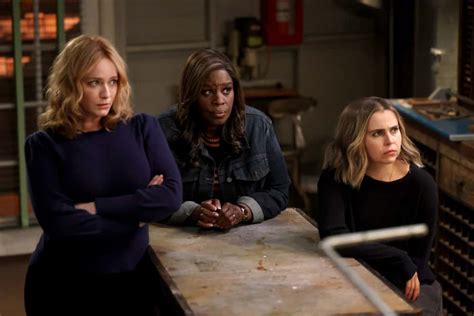 GOOD GIRLS Season 4 Episode 10 Photos Strong Hearts Strong Sales | Seat42F