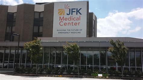 Hospital «JFK Medical Center», reviews and photos