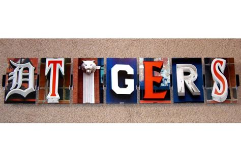 DETROIT TIGERS Word Art Picture Frame Alphabet Photography