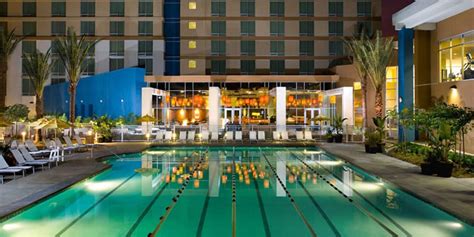 Renaissance ClubSport Aliso Viejo Laguna Beach Hotel | Discover Renaissance Hotels