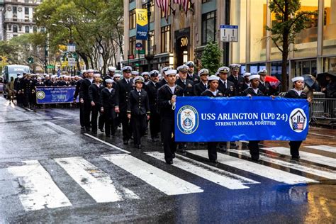 Pic of the Day: Sailors and Marines March in New York City Veterans Day ...