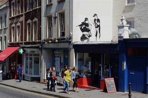 Street Art By Banksy - Bristol (United Kingdom) - Street-art and ...