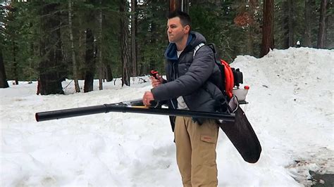 How to Build a Semi-Automatic Snowball Launcher | Digital Trends