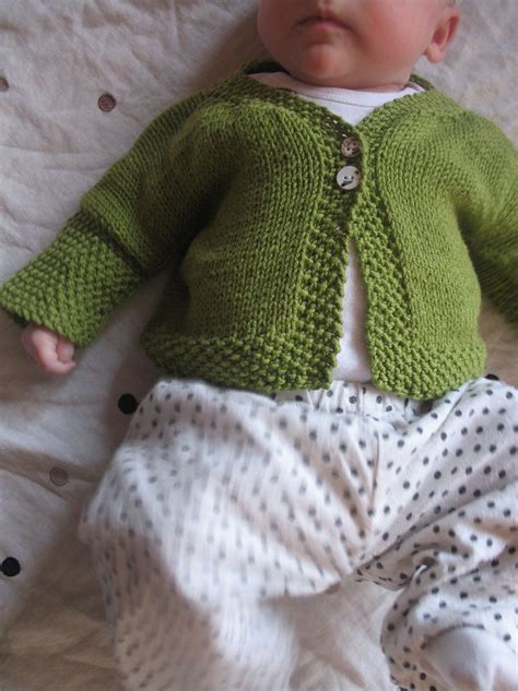 Ravelry: Easy Baby Cardigan by Joelle Hoverson | Baby cardigan pattern ...