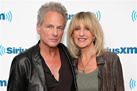 Lindsey Buckingham Honors 'Musical Comrade' Christine McVie