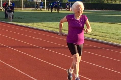 This 101-Year-Old Woman Just Picked Up Competitive Running As a Hobby - The Warm Up