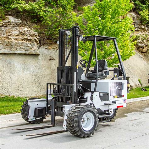 Truck-Mounted Forklifts: The Affordable and Efficient 2-In-1 Machines