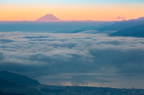 Premium Photo | Mount fuji sunrise