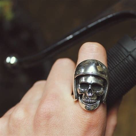 Biker Skull Ring – The Great Frog