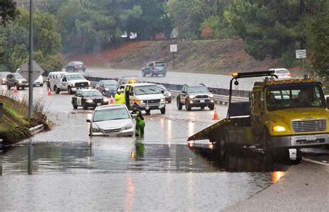 Bay Area storm: Flash flood warnings, Safeway roof collapses, tree ...