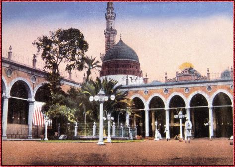 2nd Holiest Place : Masjid Al Nabawi in Madinah - navedz.com