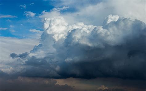 Cumulonimbus Clouds · Free Stock Photo