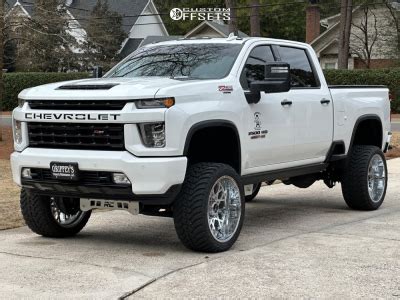 2023 Chevrolet Silverado 2500 HD with 18x9 Method Grid and 35/12.5R18 ...