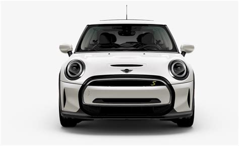 2023 MINI Cooper SE Revealed With Nanuq White Paint