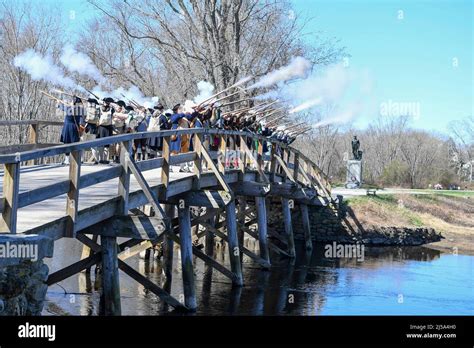 Patriots day revolutionary war reenactment hi-res stock photography and ...