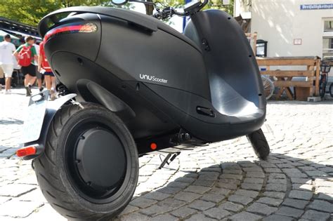 Unu electric scooter review: Electrek's Eurotrip seeing the city by scooter!