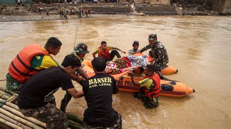 Indonesia seeds clouds to prevent further flooding