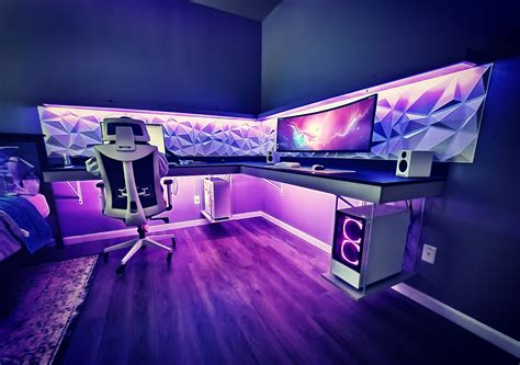 Just finished our new setup. Needed more desk real-estate. | Small game rooms, Gaming room setup ...