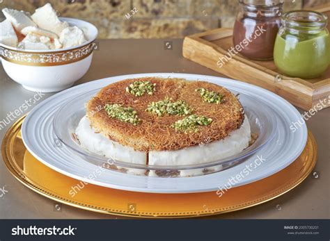 Ice Cream Kunafa Pistachio Nuts Stock Photo 2005730201 | Shutterstock