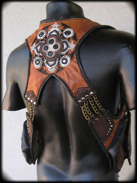 Leather Holster, Fractal Geometric | Leather armor, Leather gear, Leather holster pattern