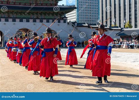 The Royal Guard-Changing Ceremony Gyeongbokgung Palace Editorial Image - Image of korea ...