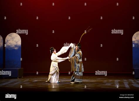 Opera hi-res stock photography and images - Alamy