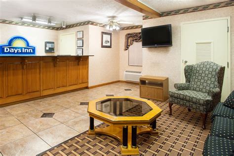 Days Inn by Wyndham Lexington | Lexington, TN Hotels