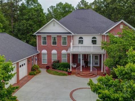 Lake - Hartwell GA Luxury Homes For Sale - 227 Homes | Zillow