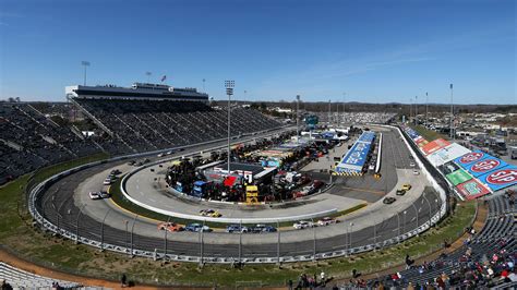 Martinsville race offers NASCAR fewer package questions, more great racing | Sporting News Canada