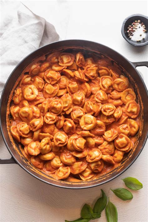 Tortellini with Creamy Tomato Sauce (One Pan, 15 Minutes) - Nourish and Fete