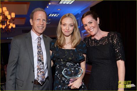 Amanda Seyfried Sports Engagement Ring at Hollywood Gala: Photo 3769601 | Alison Pill, Amanda ...